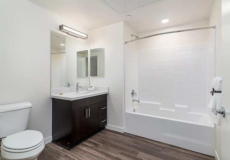 Lumina Apartments — Photo 7
