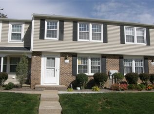 7377 Willow Run Dr, Mentor, OH