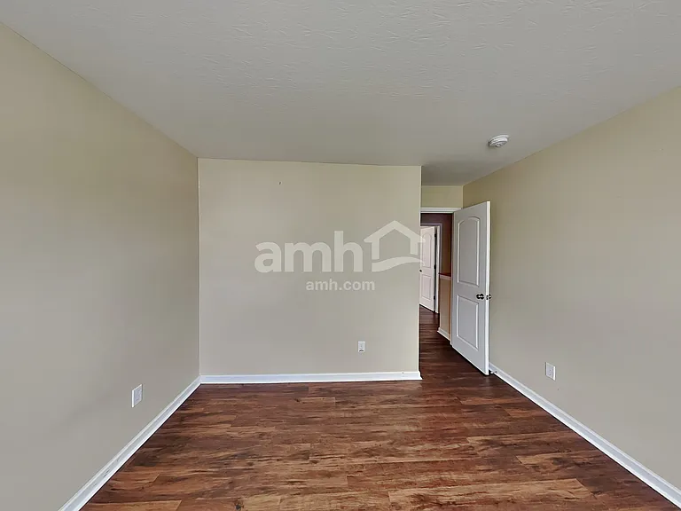 705 Loreto Ln — Photo 12