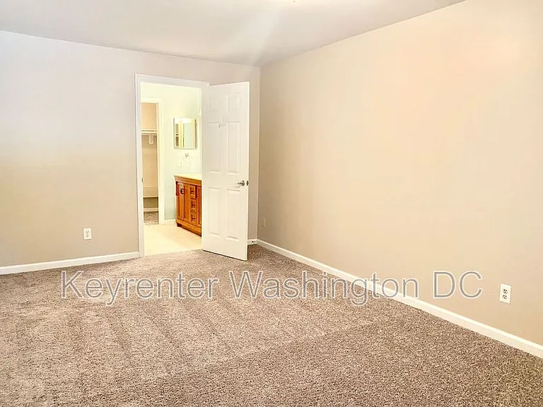 17405 Pipers Way — Photo 11