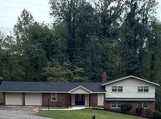 126 Brookwood Dr, Seneca, SC 29678