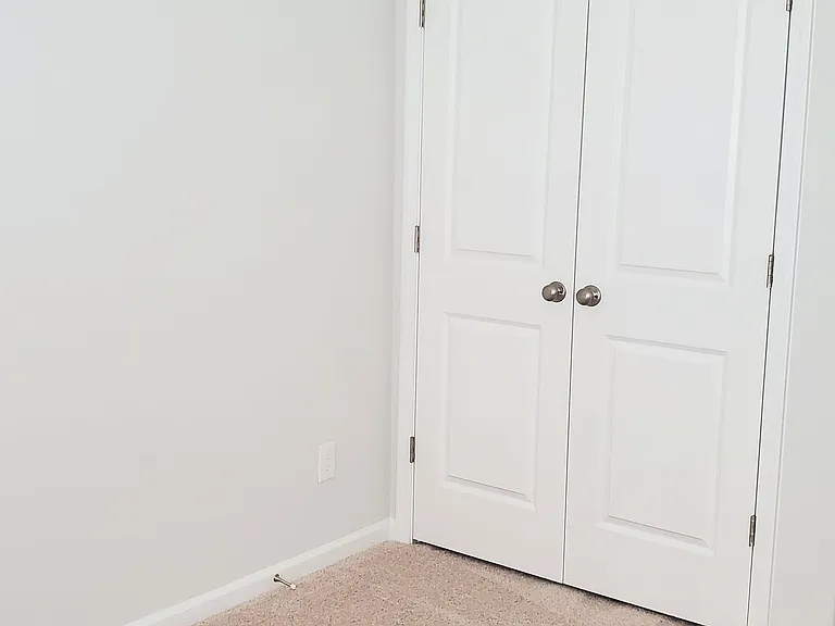 1054 Astoria Dr #MAIN — Photo 21