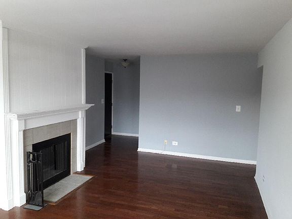 4th image of 644 W Arlington Pl APT 4I