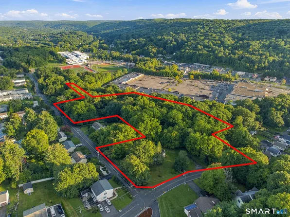 684 Field Street, Naugatuck, CT 06770