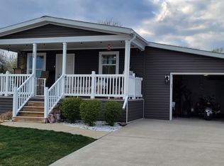 186 Northshore Rd, Elgin, IL 60123