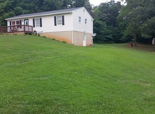 1447 Circlewood Loop, Goodview, VA 24095