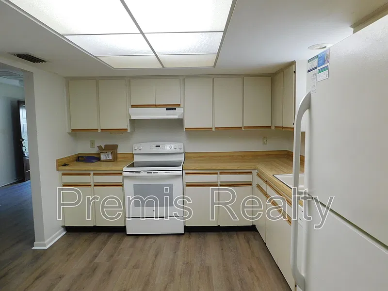 2 bed, 2.0 bath, 1205 sqft, $2,200 — Photo 4