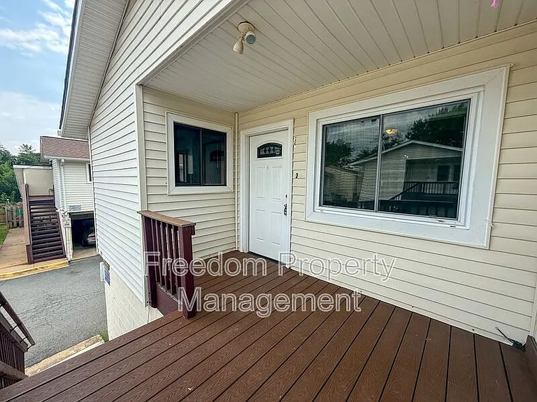 9327 Woodlea Ct — Photo 10