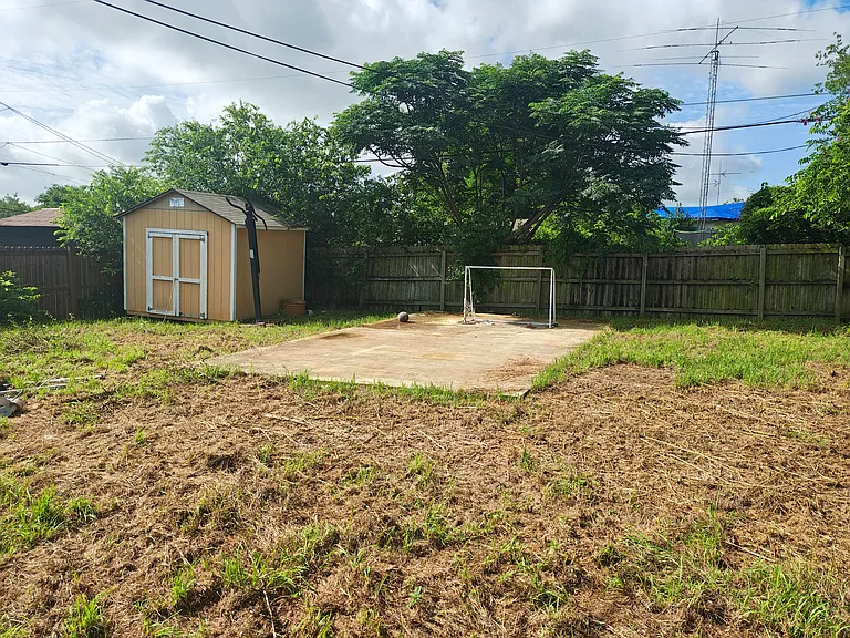 722 Pennystone Ave — Photo 13