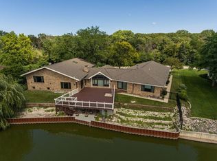 2000 Berry Ln, Des Plaines, IL 60018