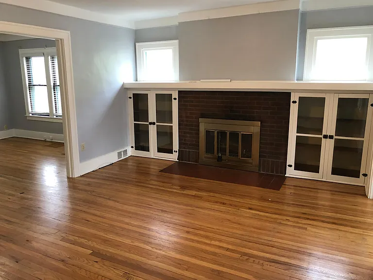 347 W Troy St — Photo 3