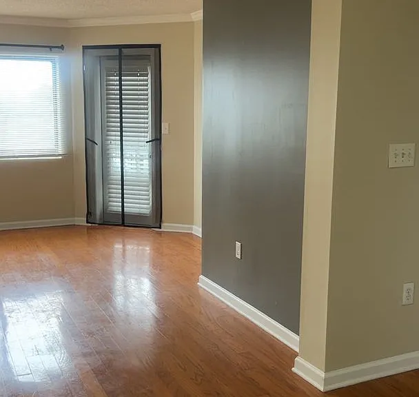 795 Hammond Dr #701 — Photo 1