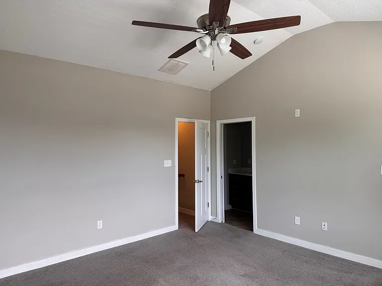 1303 Tides Edge Ct — Photo 17