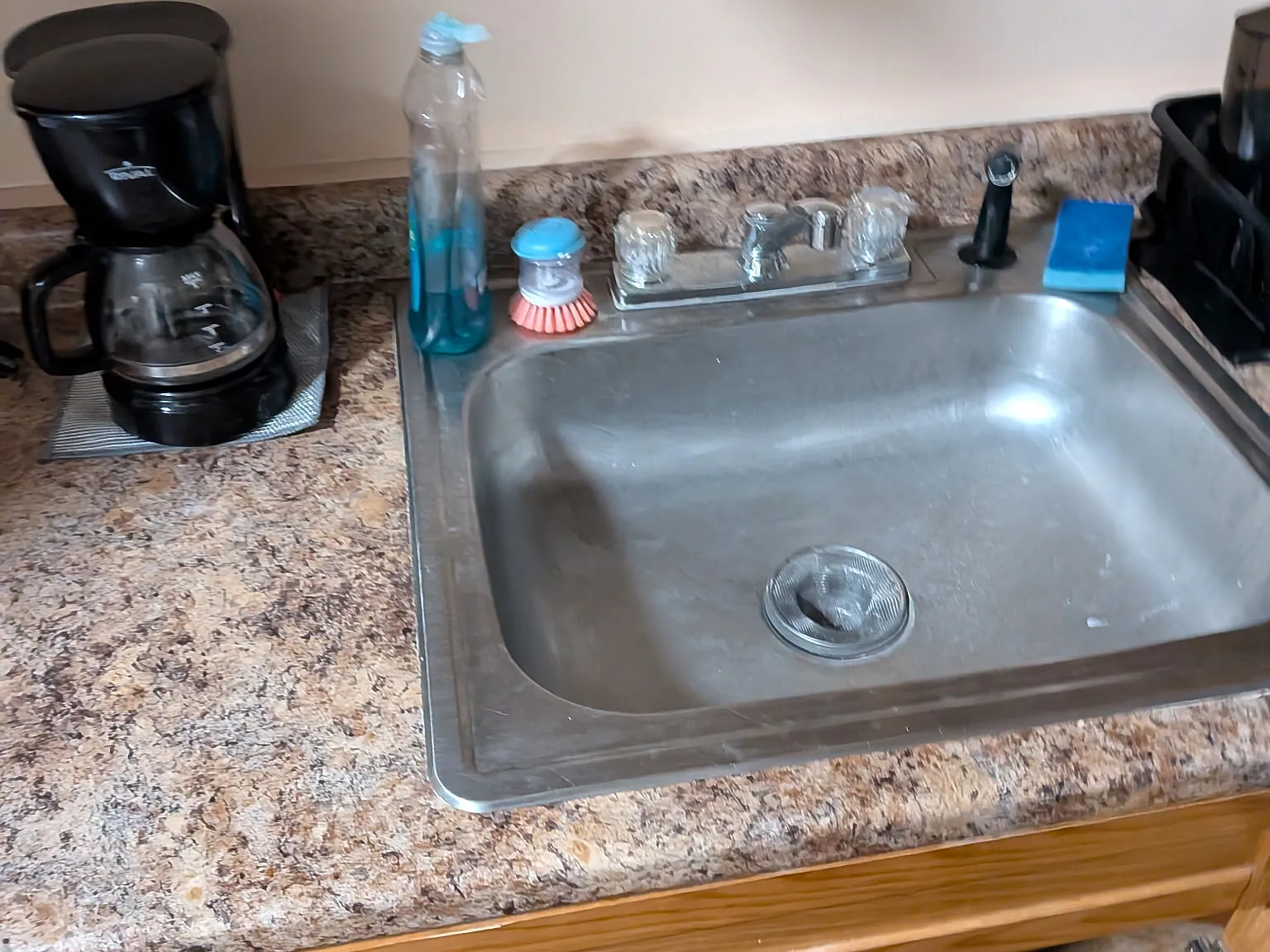2 bed, $900 — Photo 2