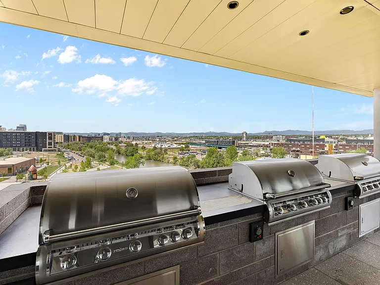 3 massive outdoor grills with access to the community kitchen