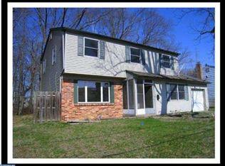 23 Walnut Dr, Burlington, NJ 08016