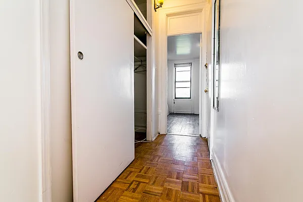 Rented by Nooklyn NYC LLC | media 24