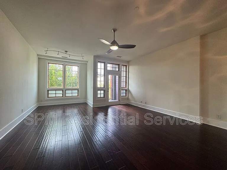 801 N 4th St #302 — Photo 7