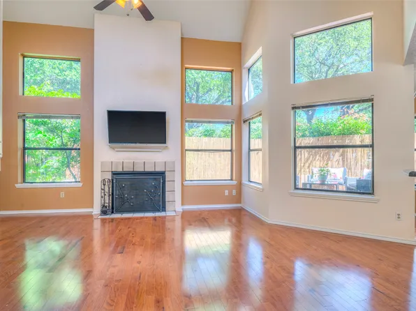 422 Santa Fe Trl APT 12, Irving, TX 75063