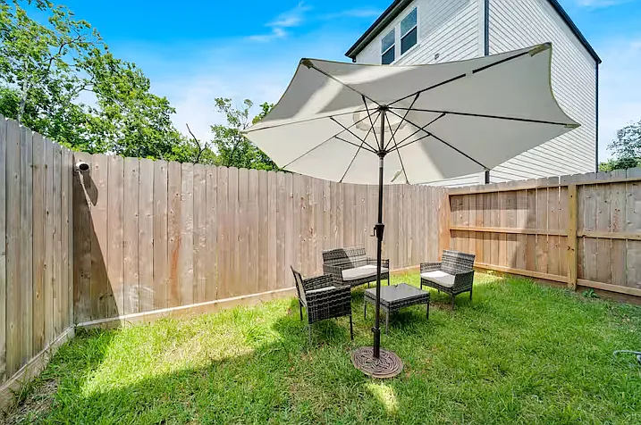 3419 Yellowstone Blvd — Photo 12
