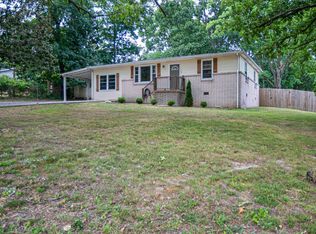 110 Oak Park Dr, Dickson, TN 37055