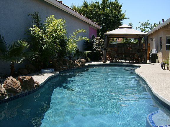 2nd image of 4021 Lowdan Ct