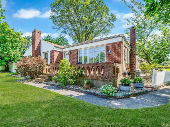 191 Laurel Road, East Northport, NY 11731