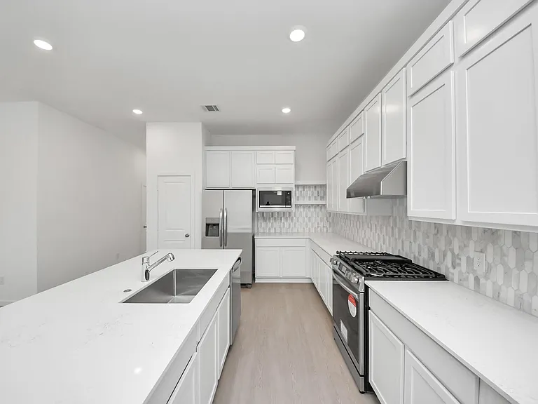 6414 Orchid Beach Dr — Photo 19