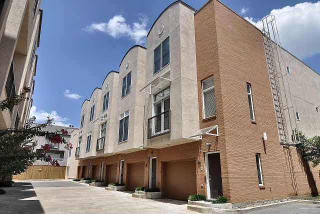 1st image of 4310 Buena Vista St APT 22