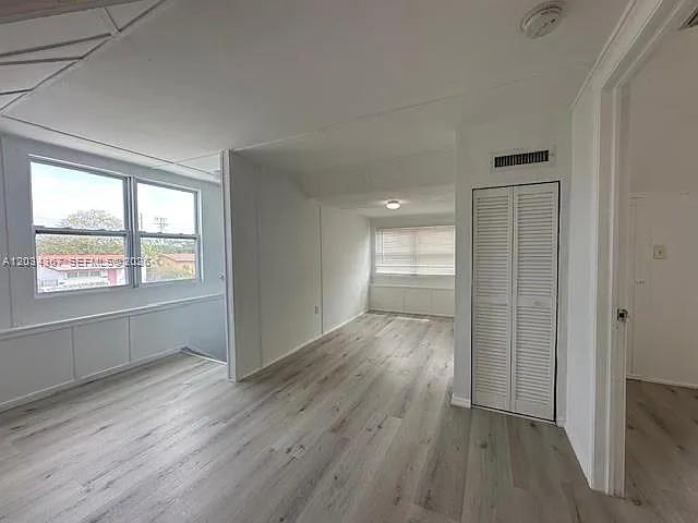 274 E 9th St #4 — Photo 3