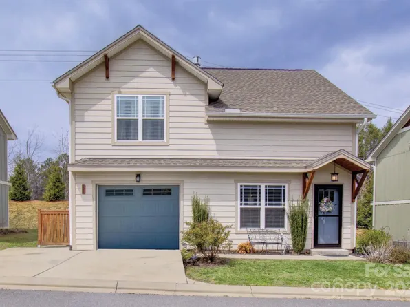 99 Towne Pl, Clyde, NC 28721