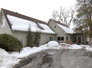 9801 Arthur Rd, Algonquin, IL 60102