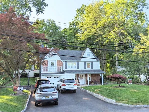 530 Shirley Ave, Franklin Lakes, NJ 07417