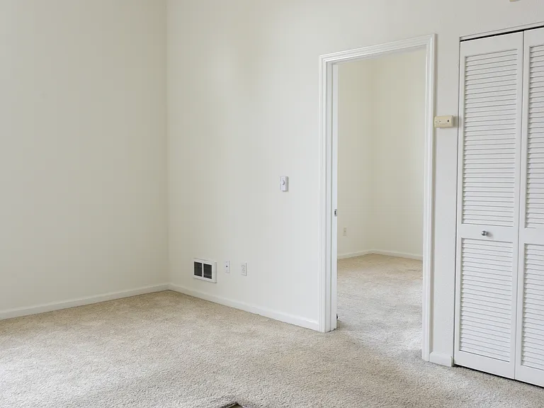 516 Martha St #207 — Photo 3