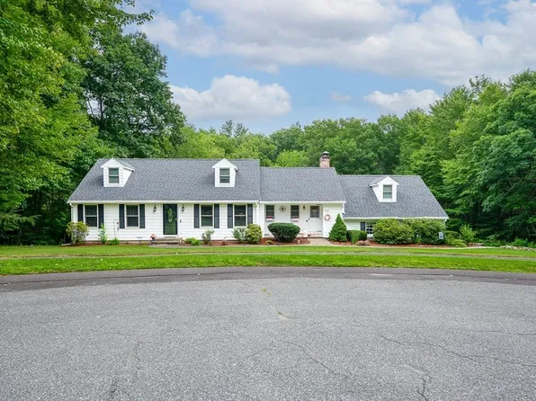 240 Meadow Wood Dr, Holden, MA 01520