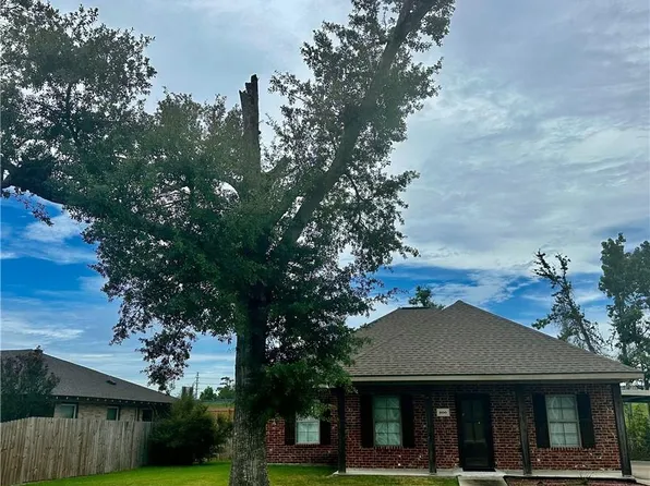 800 Contraband Ln, Lake Charles, LA 70605
