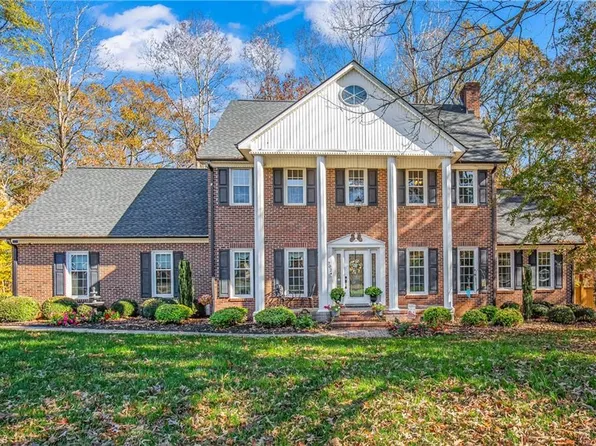 702 Hiawatha Ct, Burlington, NC 27217
