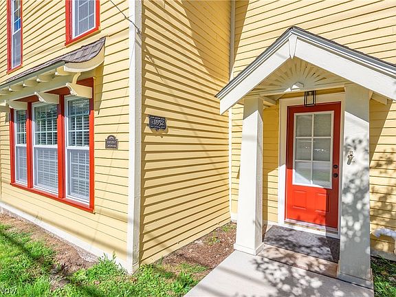 2nd image of 37384 Detroit Rd