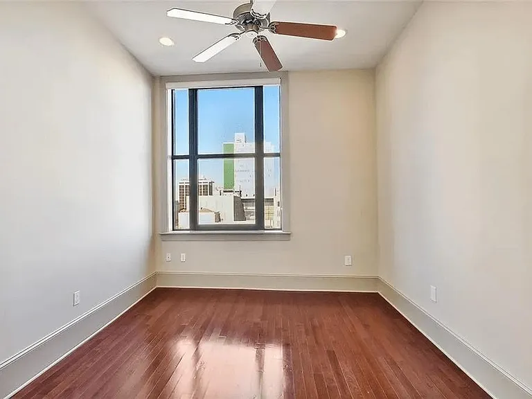 1201 Canal St #413 — Photo 10