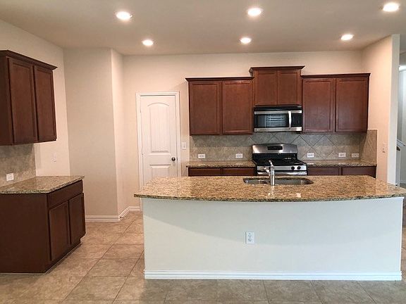 4th image of 14001 Cantata Ln