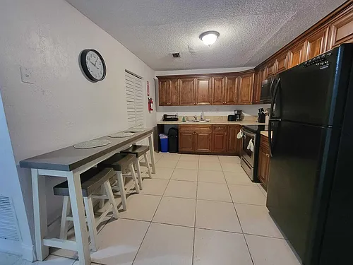 2759 NW 58th Ter Photo 1