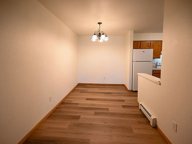 5582 Guilford Rd — Photo 7