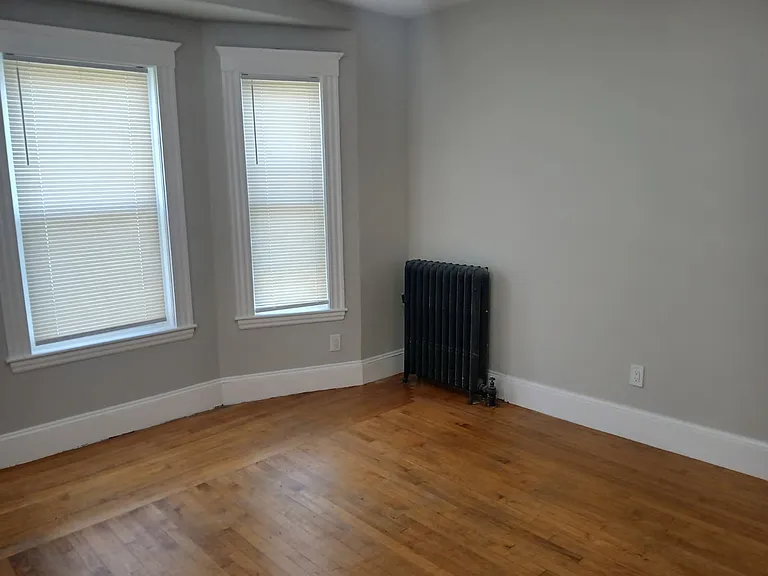 90 Edgemere Rd — Photo 37