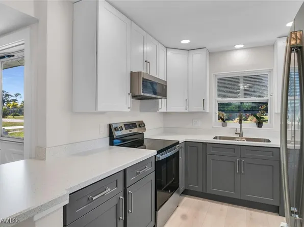 8730 Fordham St, Fort Myers, FL 33907