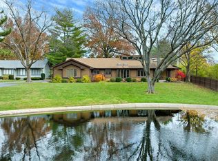 7 Village Dr E, Saint Charles, MO