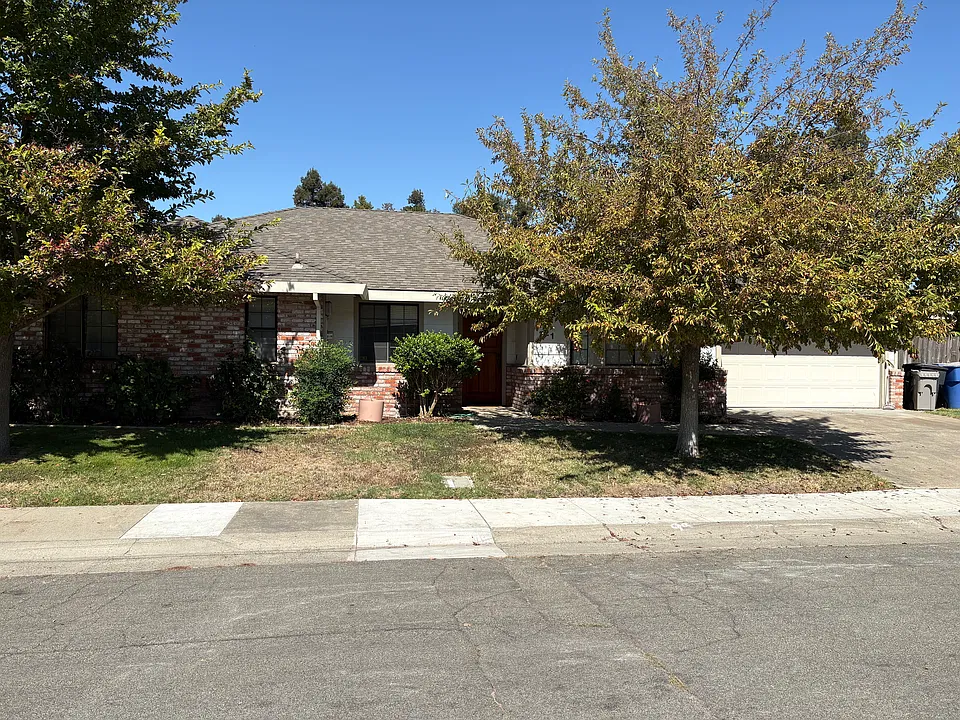 21 Yuba River Cir