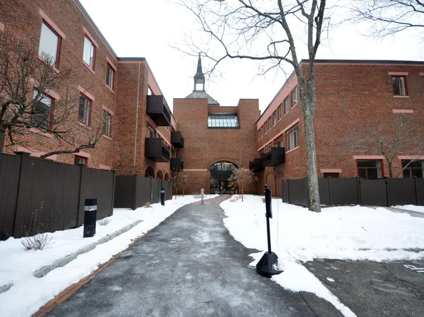 100 Keyes Rd APT 107, Concord, MA 01742