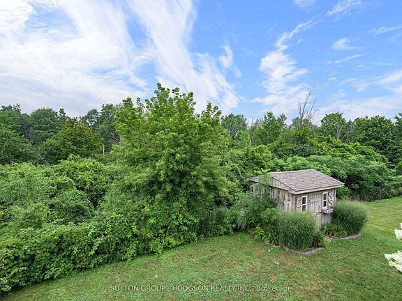 4th image of 1327 Staffordshire Rd