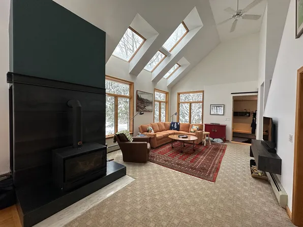 5002 Spring St, Kingfield, ME 04947