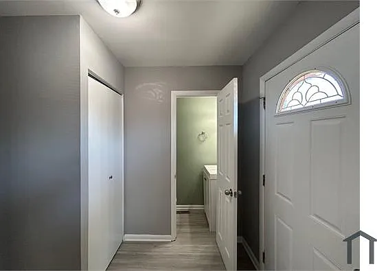 400 Berkshire Ct — Photo 7